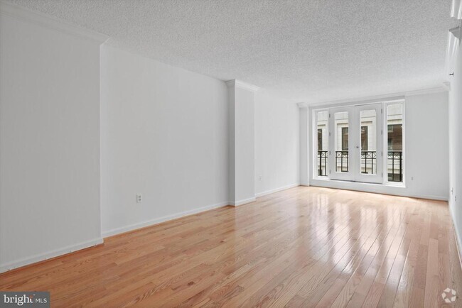 Building Photo - 601 Pennsylvania Ave NW Unit 612 Rental