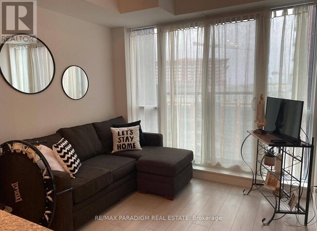 Photo - 31 Tippett Rd Unit 812
