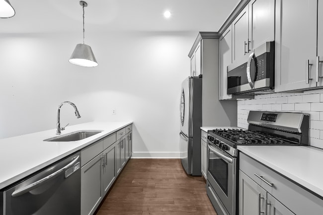 Photo - 700 James Ave