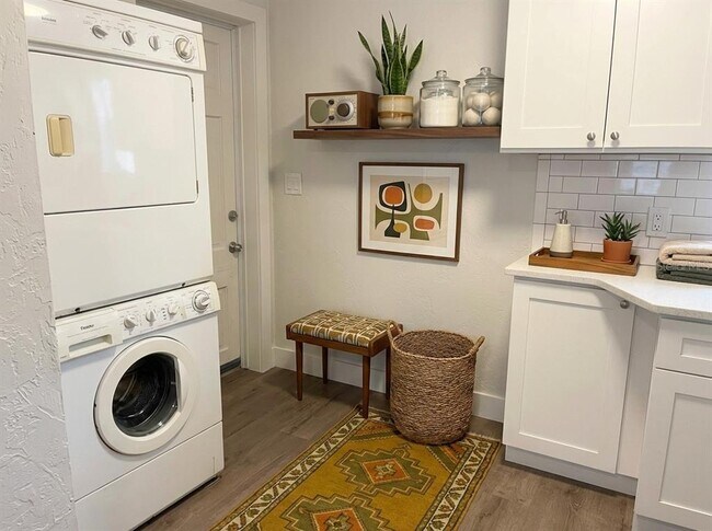 Photo - 3734 Burlington Ave N Unit 1