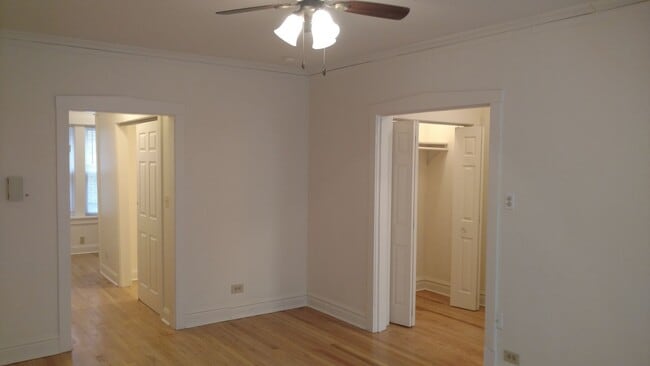 Building Photo - Cutest Apartment Ever - Horner Park (Montr... Unit 1C