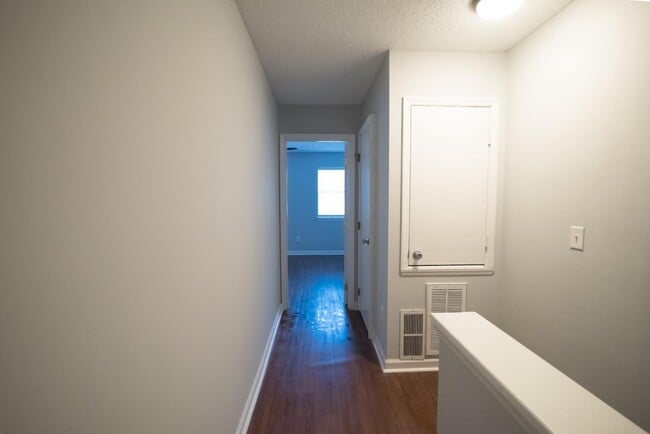 Photo - 942 Bonham Ave