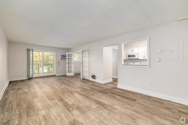 2BR, 2BA - 1,110SF - Living Room