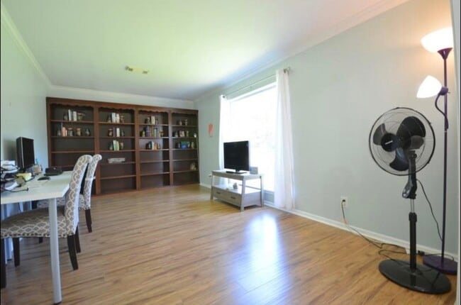 Building Photo - 4107 Cypress Lake Dr Rental