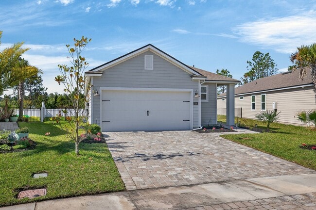 Photo - Resort-Style Living!