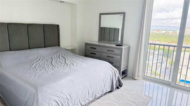Photo - 19707 Turnberry Way Unit 18K