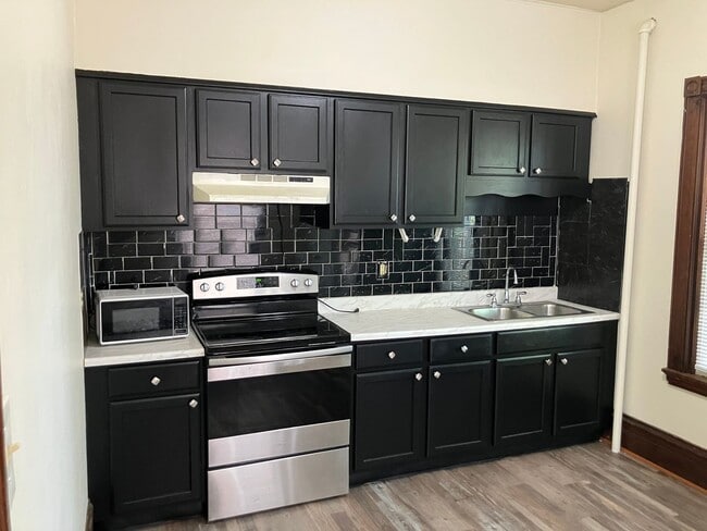 Photo - 840 Columbia Ave Unit Apt 2