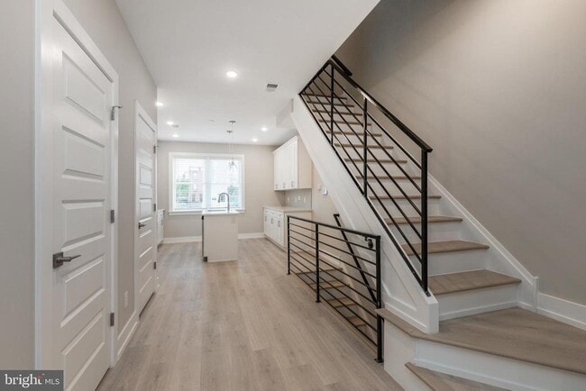 Photo - 2530 N Howard St