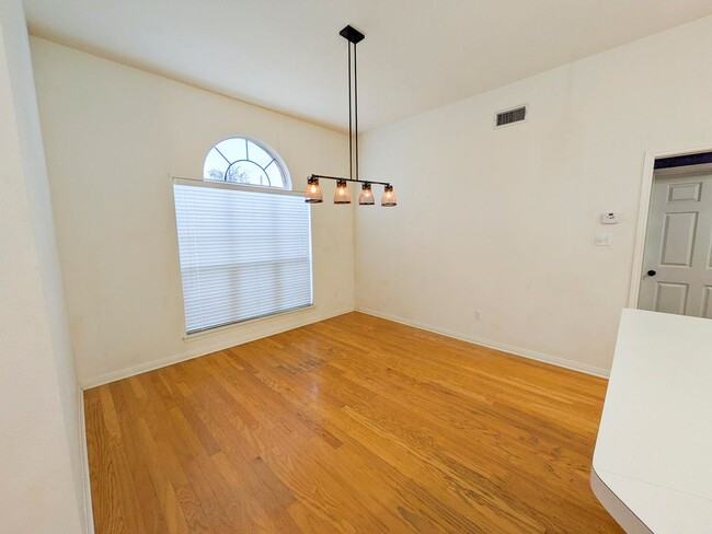Photo - 7647 Rosewood Dr
