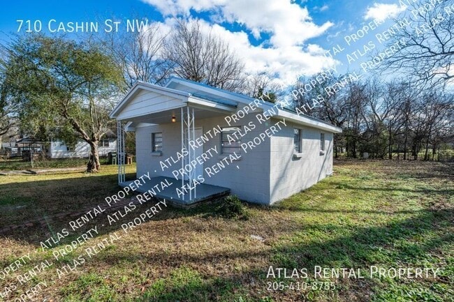 Photo - 710 Cashin St NW