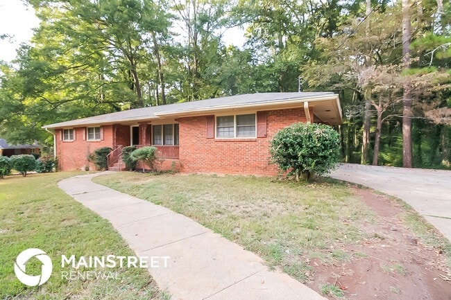 Photo - 266 Tonawanda Dr SE