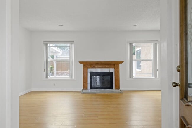 Photo - Charming 3 Bedroom / 1.5 Bathroom Home in ...