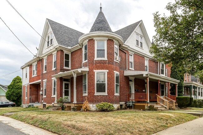 Photo - 404-406 Hummel Ave Unit 404 APT A
