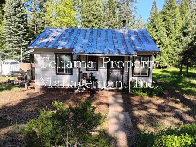 Building Photo - Pine Ridge Park Estates Unit 6973 Woodpecker Ln.