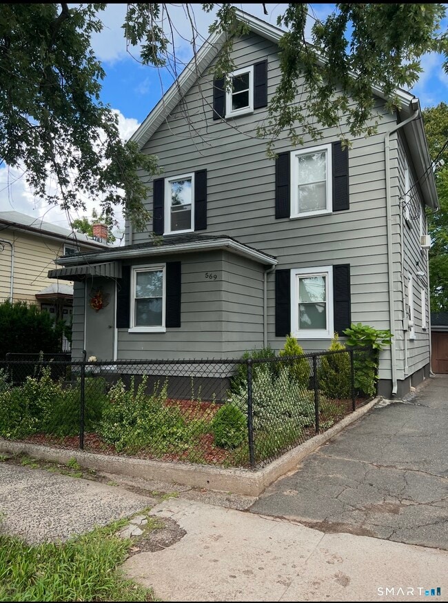 Building Photo - 569 Burritt St