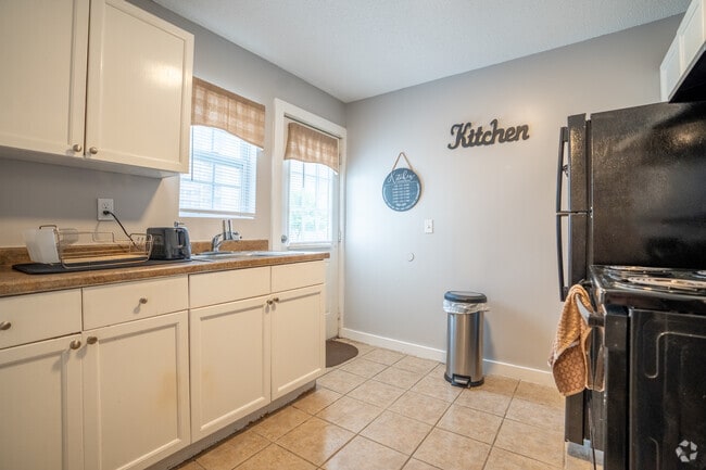 One-Bedroom Supplies Ample Kitchen Space