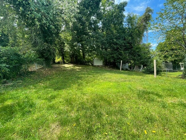 Photo - Radford 2 Br/1 Ba, Available Jan. 2nd