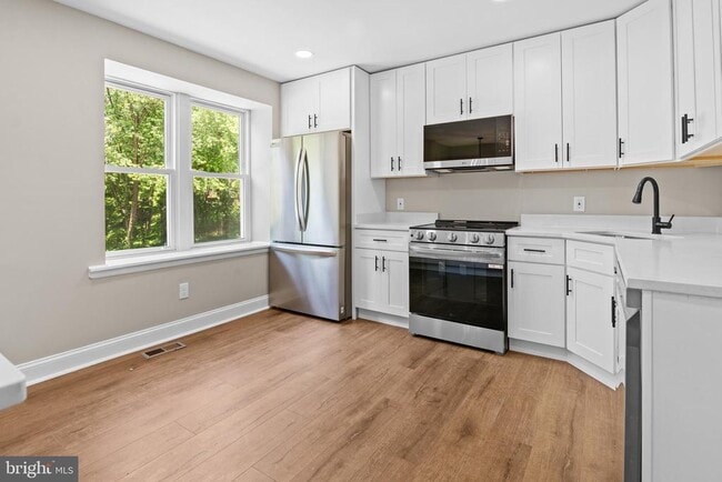 Photo - 2613 Ebony Rd
