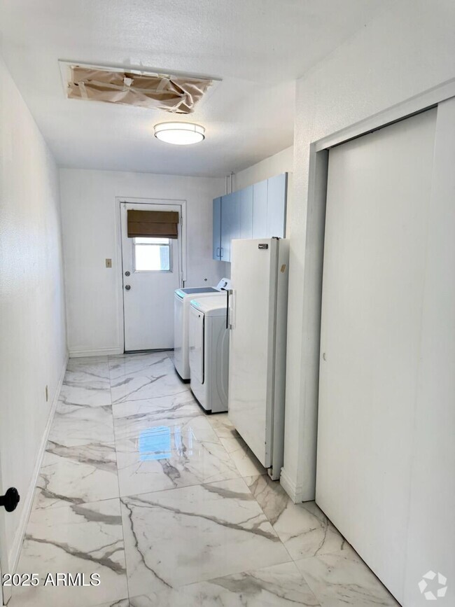 Building Photo - 1762 S Emerson Rental