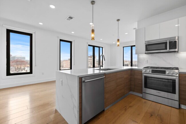 Beautiful Waterfall Quart Counter - 30 Penniman Rd Unit #507