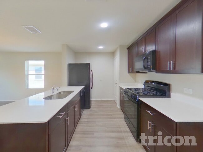 Photo - 337 Falling Star Dr