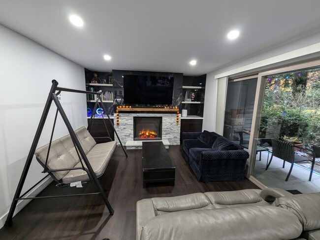 Photo - 4727 W Lake Sammamish Pkwy SE