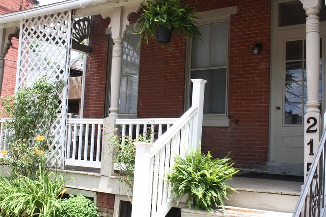 Front porch - 215 S New St Unit 1 Rental