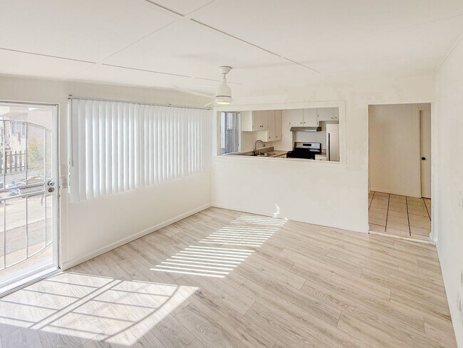 Photo - Cute 2 Bedroom/1 Bath in North/South Park- ONLY $1000 DEPOSIT! Unidad 3147