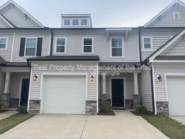 Building Photo - 207 Solacium Ln Rental