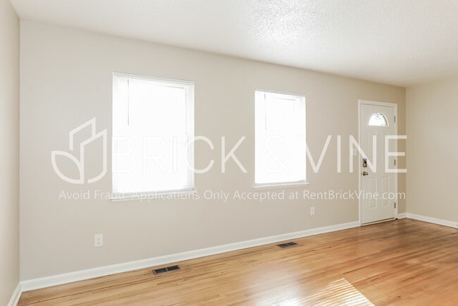 Photo - 624 Old Pine Road