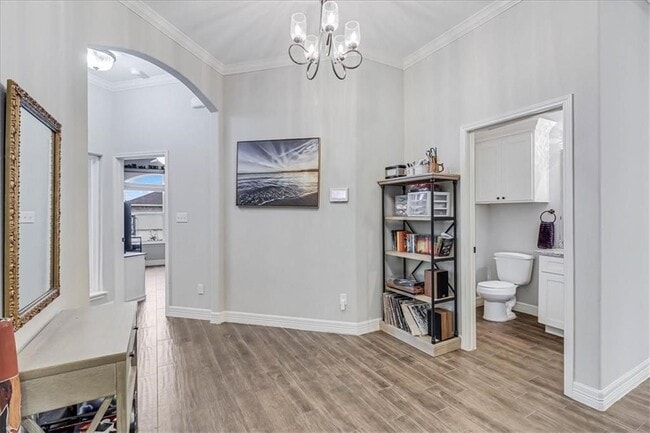 Photo - 3833 Pennine Way