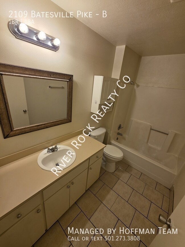 Photo - 2109 Batesville Pike Unit B