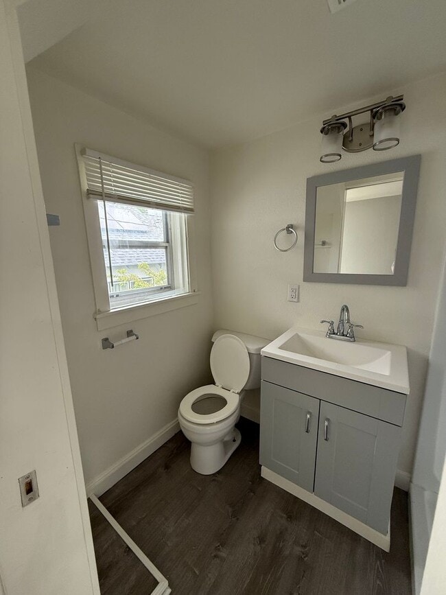 Photo - JMK Management-PM-022-0154-1126 Unit 1126 1/2