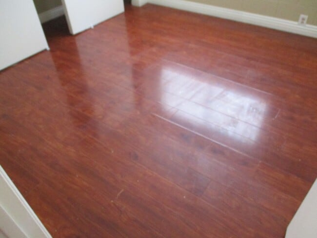 2933 E Elm Ave Unit 2933 Elm Ave #4