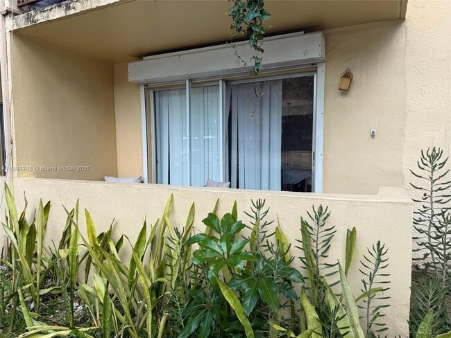 Building Photo - 12035 NE 2nd Ave Unit A106