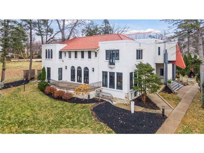 Photo - 4637 E Lake Harriet Pkwy