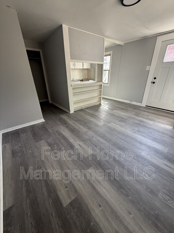 Photo - 666 E Market St Rental