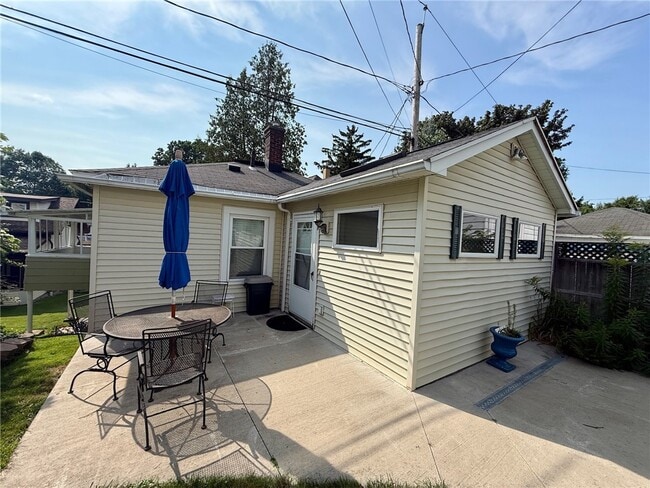 Photo - 5156 St Paul Blvd