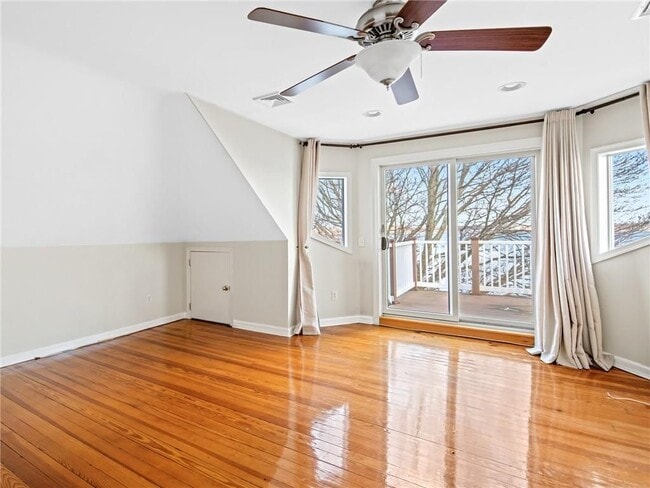 Photo - 22 Hudson Pl