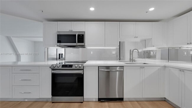 Photo - 555 NE 34th St Unit 504