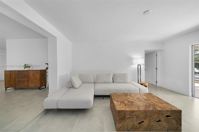 Photo - 620 SW 22nd Rd