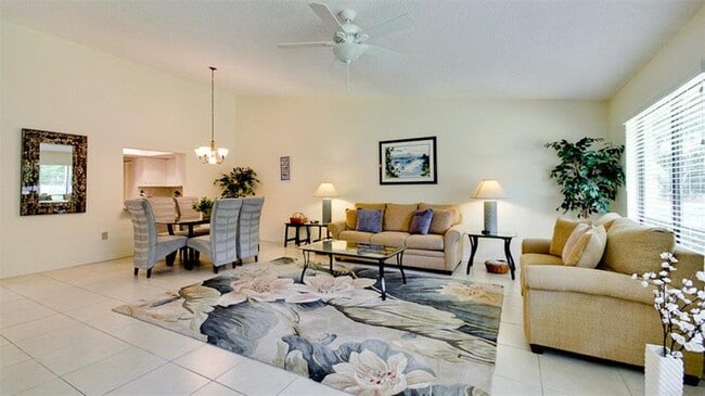 Photo - 7893 Timberwood Cir