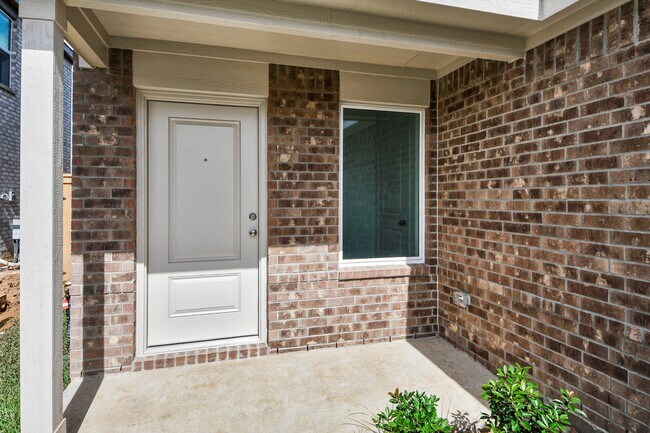 Photo - 16831 Spotted Oak Dr