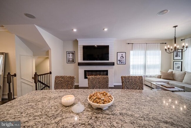 Photo - 10680 Hinton Wy