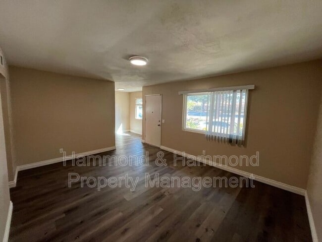 Photo - 1693 Sequoia Ave