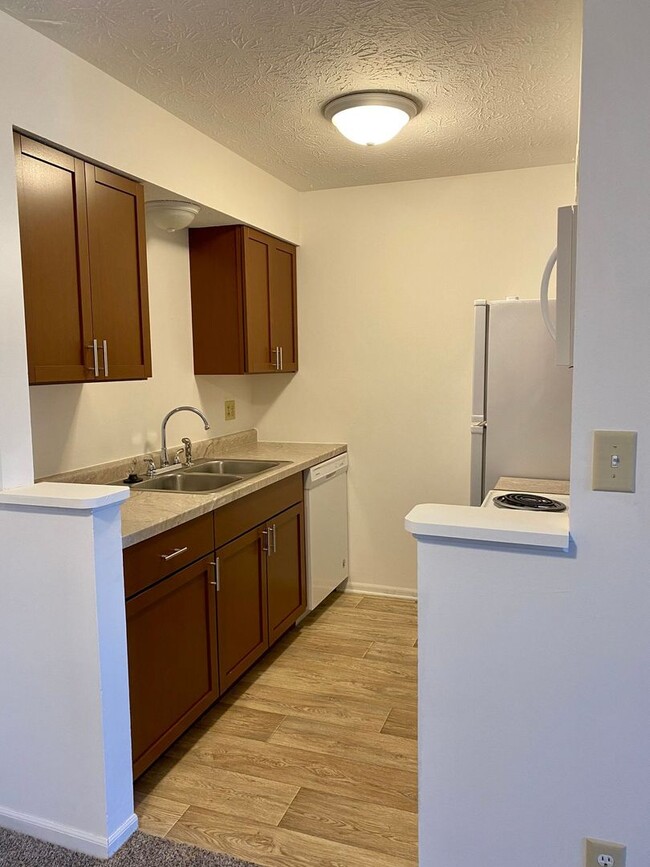 Photo - Center Street Apartments