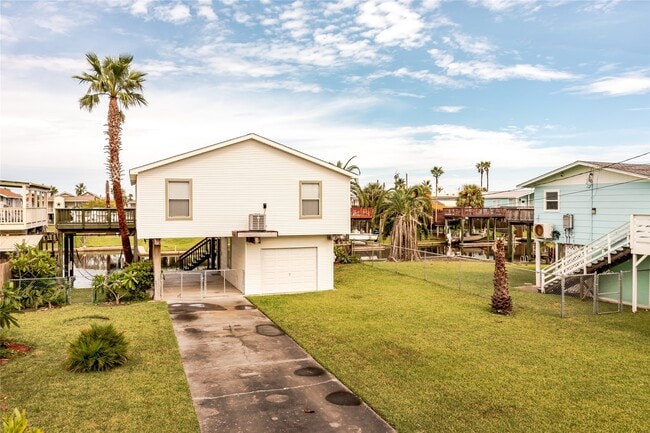 Photo - 16530 Bermuda Way