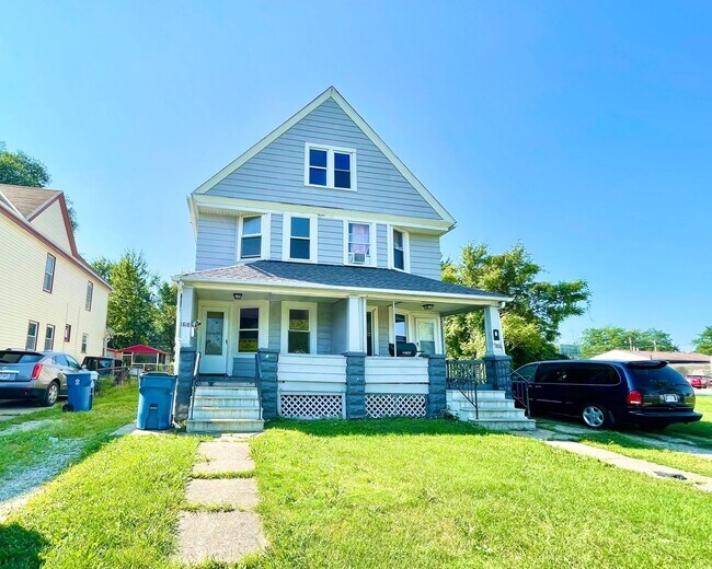 1816 -1818 E 29th St
