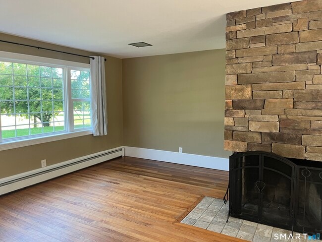 14 Forest Dr