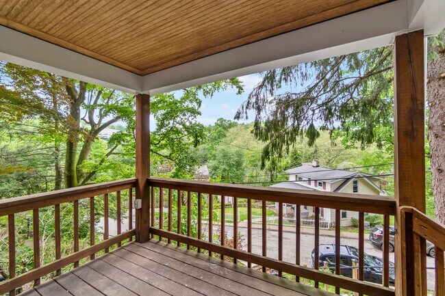 Photo - READY FOR MOVE IN! Don't miss this UPDATED 3-bedroom in Forest Hills!